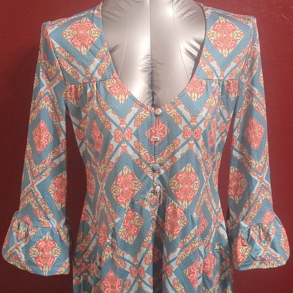 Cabana Life-Green-Floral New Handkerchief-Babydoll /Tulip sleeve Dress UPF 50+ - Picture 3 of 8